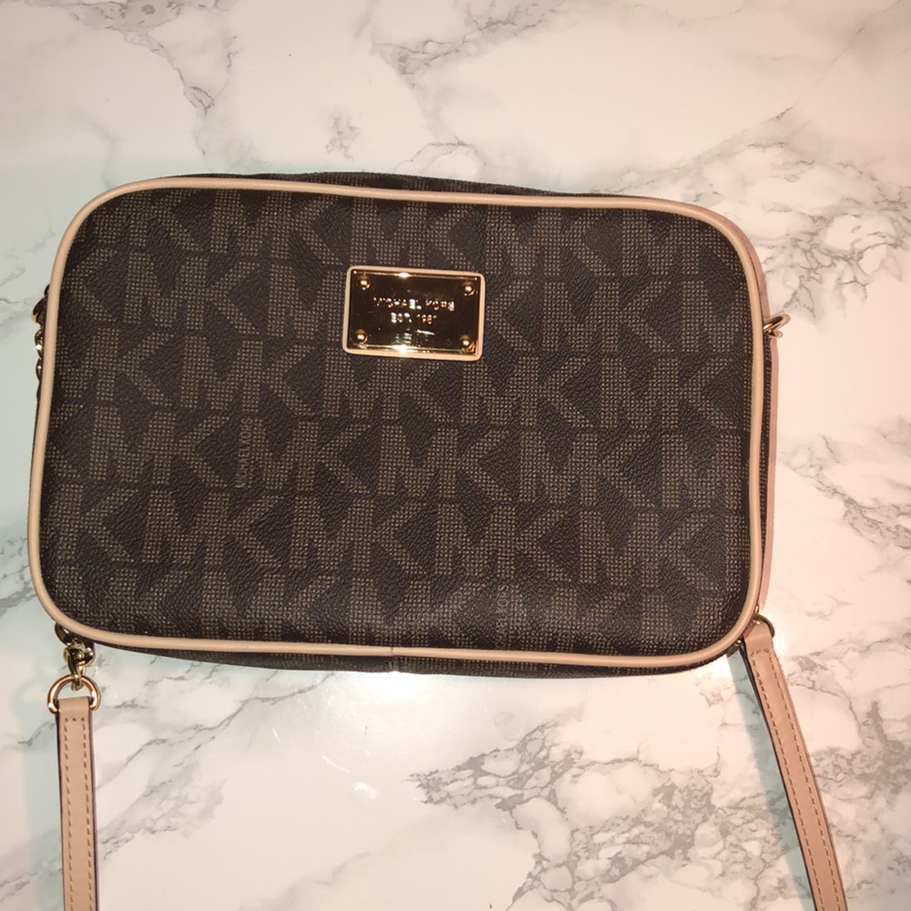 Michael Kora cross body purse - Picture 1 of 4
